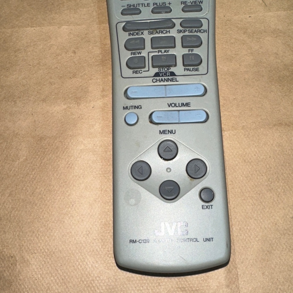 JVC RM-C139 Remote Control - Picture 3 of 4